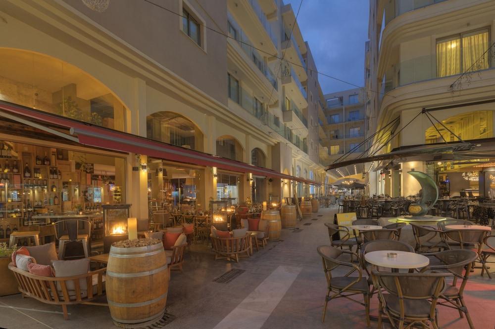 Qcc Residence Larnaca Exterior photo